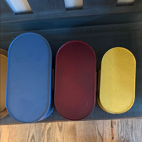 Colorful Stackable/ Nesting Storage Tins - Picture 9 of 9